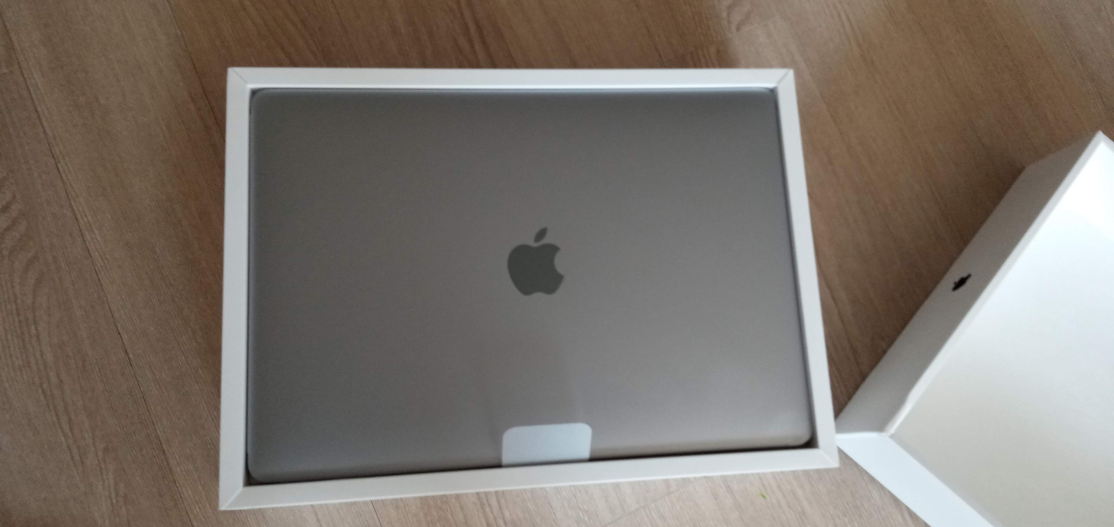 Apple MacBook Air 13" M1