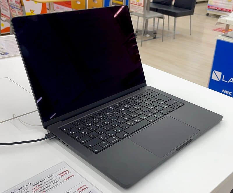 Apple MacBook Pro 14" M3